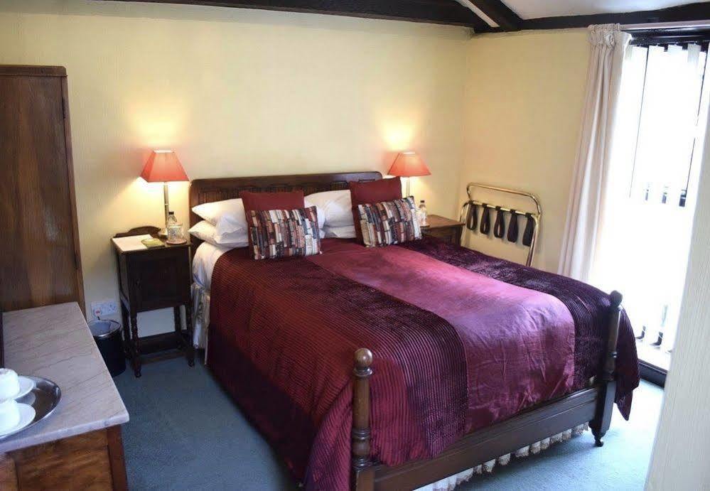 At The Farmhouse Hunters Hall Hotel Dereham ภายนอก รูปภาพ